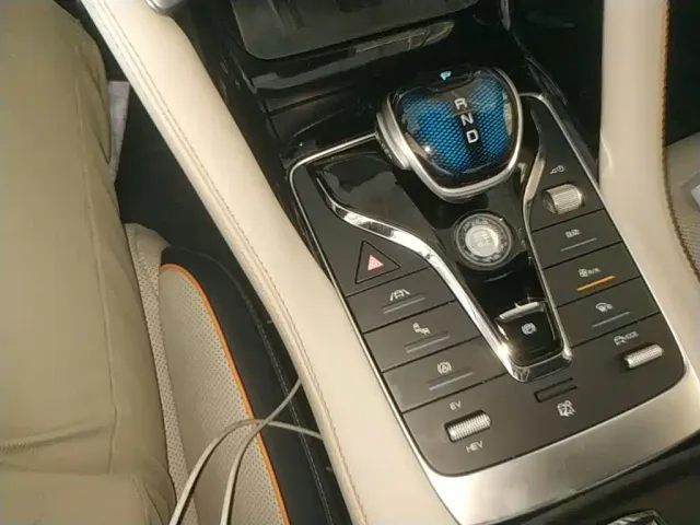 BYD Song PLUS — Фото автомобиля 13