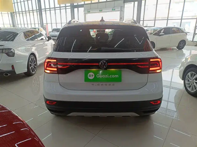 Volkswagen T-Cross — Фото автомобиля 3