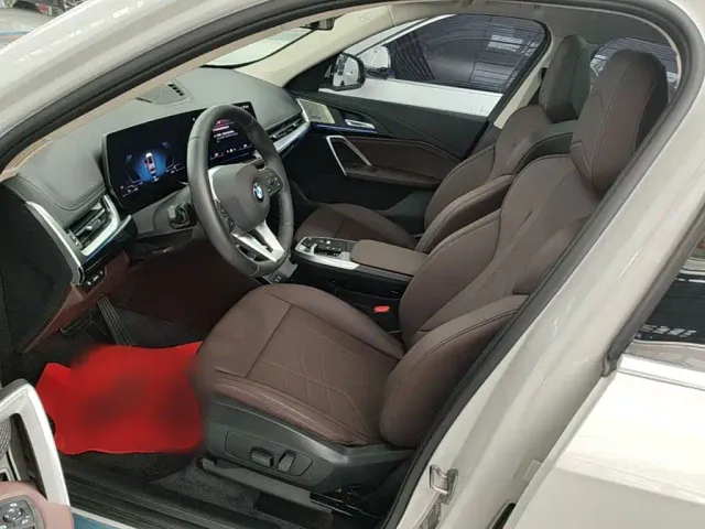 BMW X1 — Фото автомобиля 14
