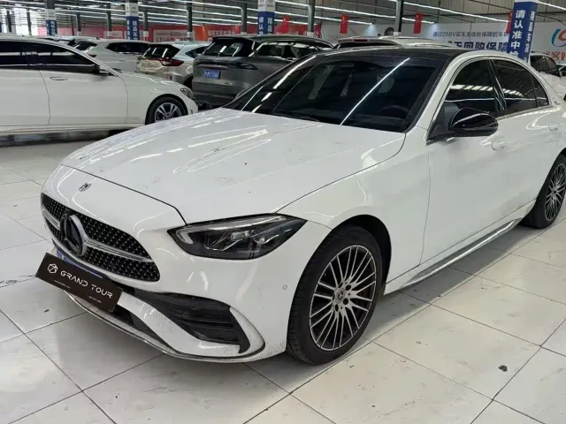 Фотография автомобиля — Mercedes-Benz C-Class