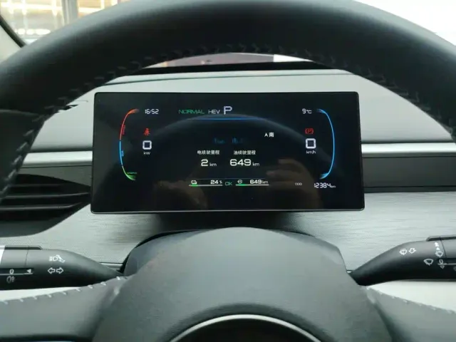 BYD Seal 05 DM-i — Фото автомобиля 14