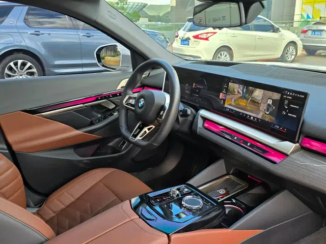 BMW 5 Series — Фото автомобиля 23