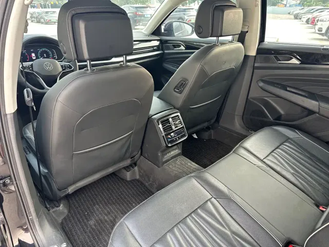 Volkswagen Passat — Фото автомобиля 10