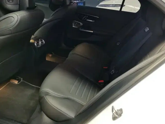 Mercedes-Benz C-Class — Фото автомобиля 11