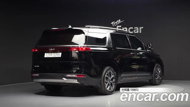 Kia Carnival Generation 4 — Фото автомобиля 2