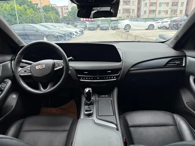 Cadillac CT5 — Фото автомобиля 8