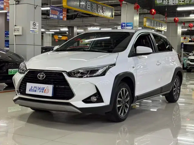 Фотография автомобиля — Toyota YARiS L Zhi Xuan
