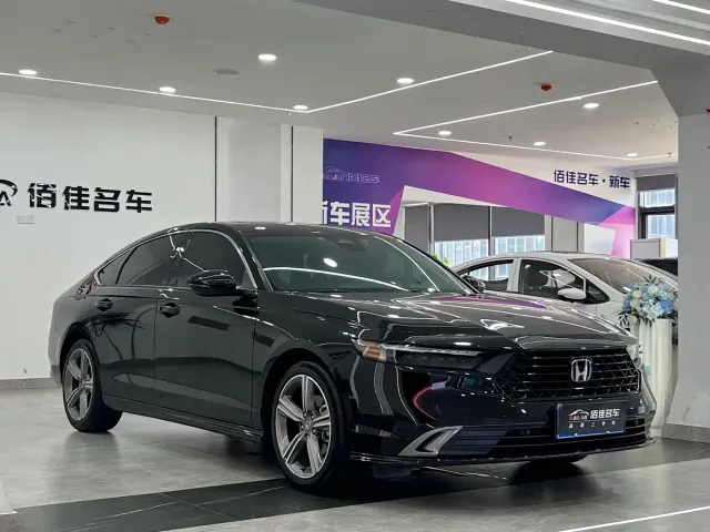 Honda Accord — Фото автомобиля 3