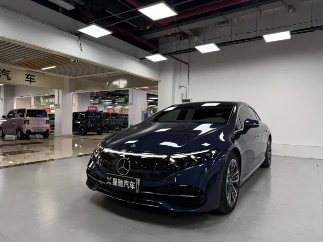 Фотография автомобиля — Mercedes-Benz EQS