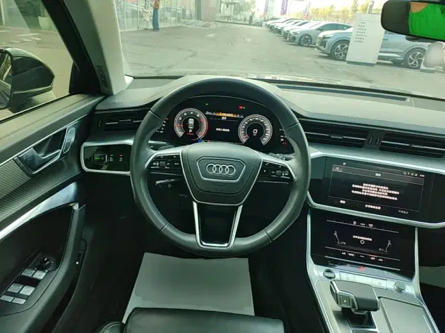 Audi A6L — Фото автомобиля 10