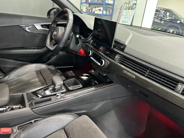 Audi A4L — Фото автомобиля 13