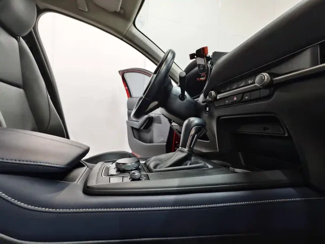 Mazda CX-30 — Фото автомобиля 15