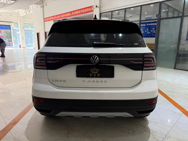 Volkswagen T-Cross — Фото автомобиля 5