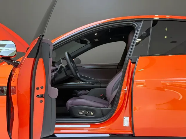 Xiaomi SU7 — Фото автомобиля 10