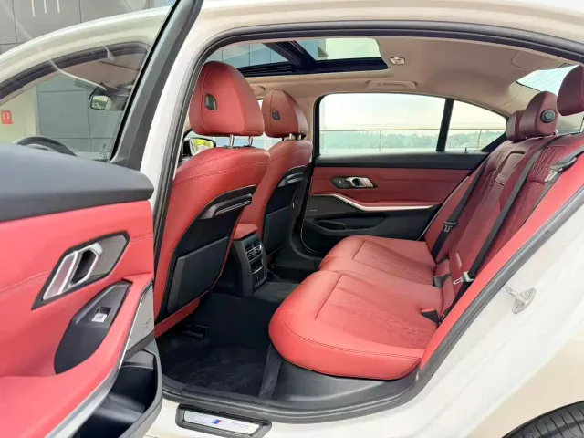 BMW 3 Series — Фото автомобиля 9