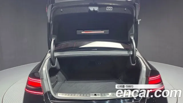 Genesis G90 Бензин 3.5 турбо AWD — Фото автомобиля 18