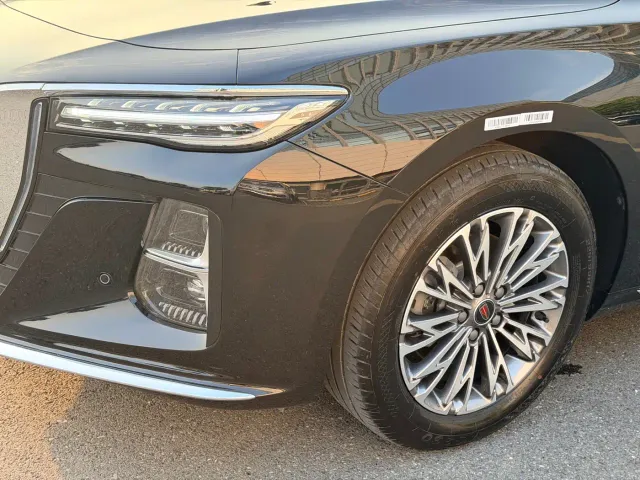 Hongqi H5 — Фото автомобиля 16