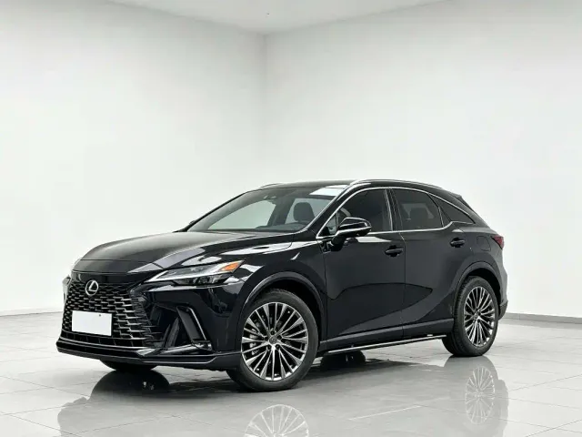 Фотография автомобиля — Lexus RX