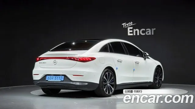 Mercedes-Benz EQE V295 — Фото автомобиля 2