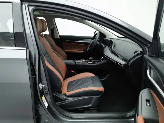 Changan Eado — Фото автомобиля 23