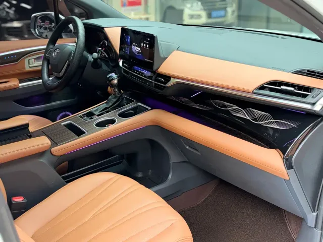 Toyota Granvia — Фото автомобиля 10