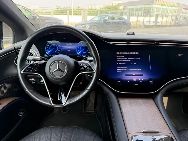 Mercedes-Benz EQS — Фото автомобиля 15