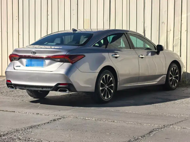 Toyota Avalon — Фото автомобиля 7