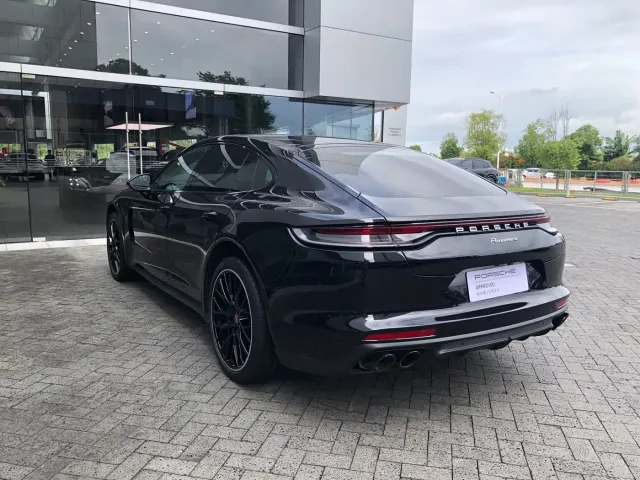 Porsche Panamera — Фото автомобиля 6