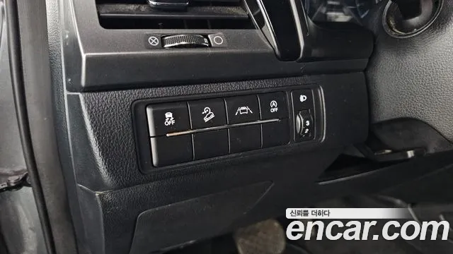KG_Mobility_Ssangyong Rexton Новый Rexton Sport Khan Дизель 2.2 4WD — Фото автомобиля 18