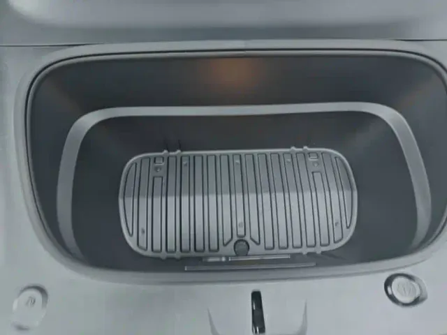 Tesla Model Y — Фото автомобиля 19