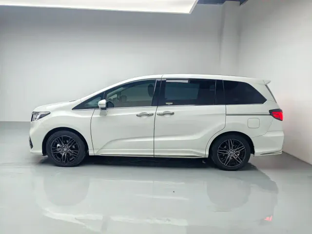 Honda Odyssey — Фото автомобиля 4