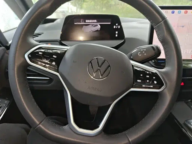 Volkswagen ID.3 — Фото автомобиля 10