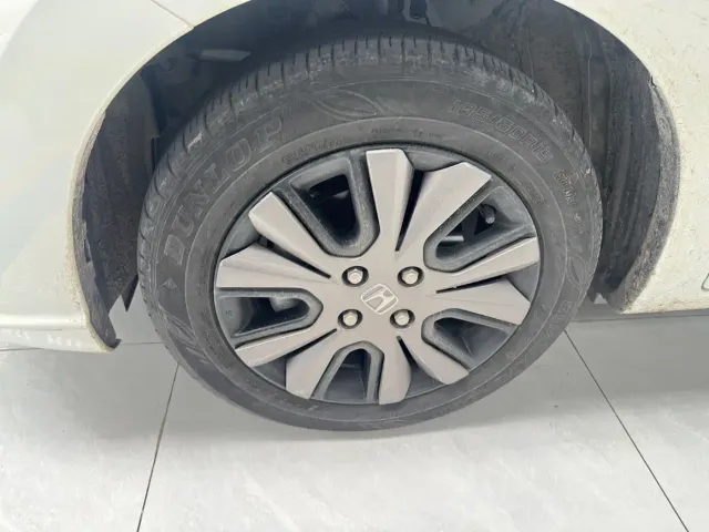 Honda Fit — Фото автомобиля 5