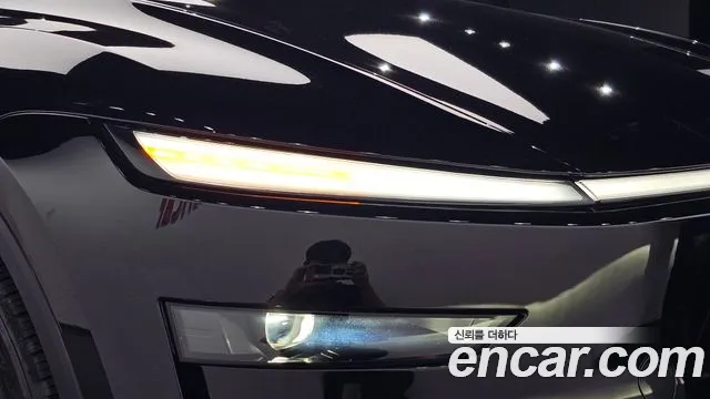 Tesla Model Y — Фото автомобиля 6