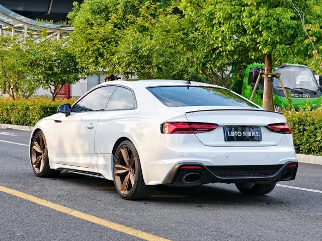 Audi RS 5 — Фото автомобиля 4
