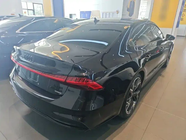 Audi A7L — Фото автомобиля 6