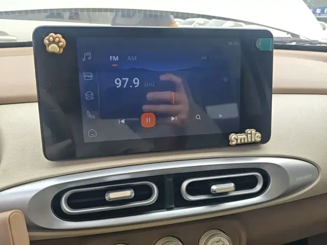 Wuling Hongguang Mini EV — Фото автомобиля 12