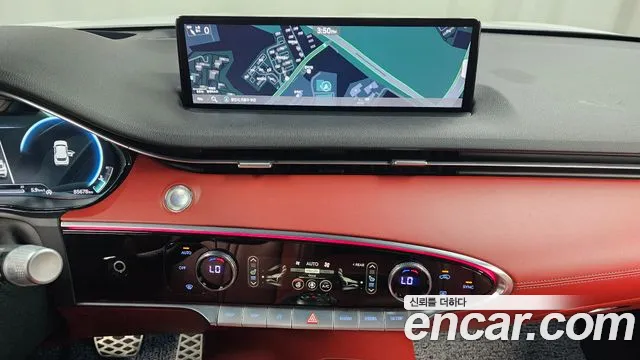 Genesis GV70 — Фото автомобиля 18