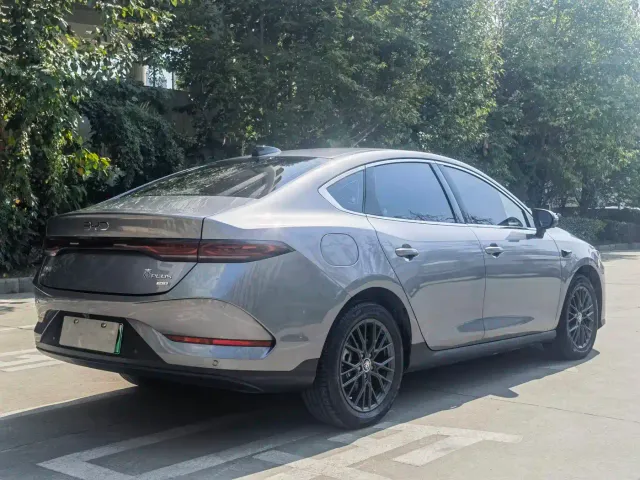 BYD Qin PLUS — Фото автомобиля 7