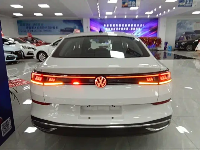 Volkswagen Lamando — Фото автомобиля 5