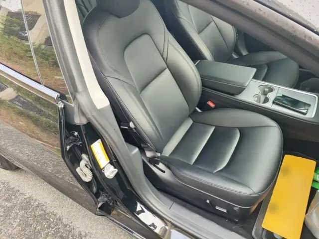 Tesla Model 3 — Фото автомобиля 24