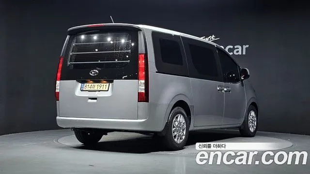 Hyundai Staria Staria Карго 3 места — Фото автомобиля 2