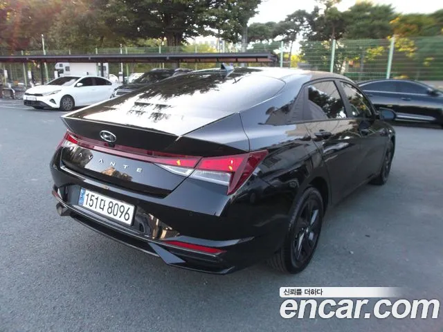 Hyundai Avante CN7 — Фото автомобиля 6