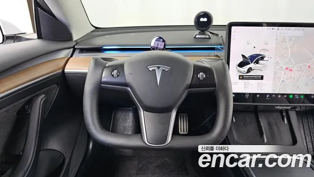 Tesla Model 3 — Фото автомобиля 13