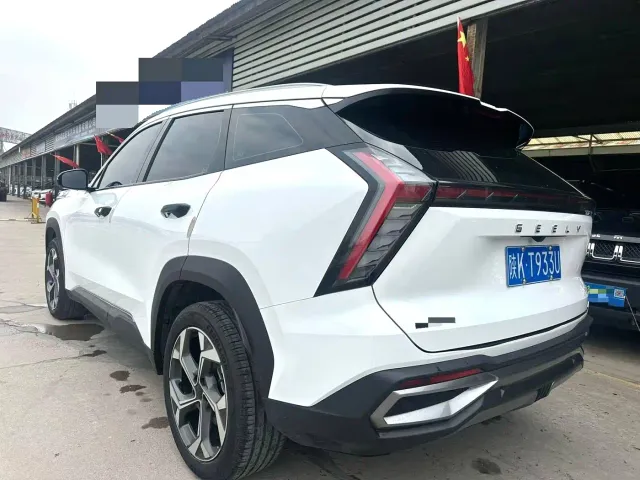 Geely Boyue L — Фото автомобиля 11