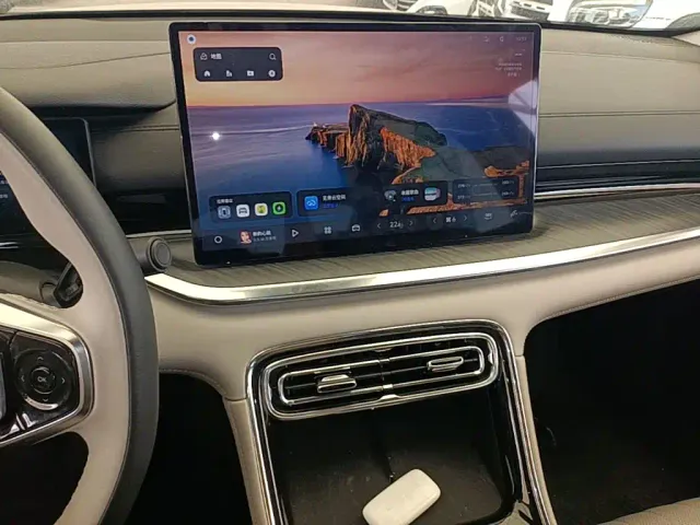 Geely Galaxy Stellar 6 — Фото автомобиля 12
