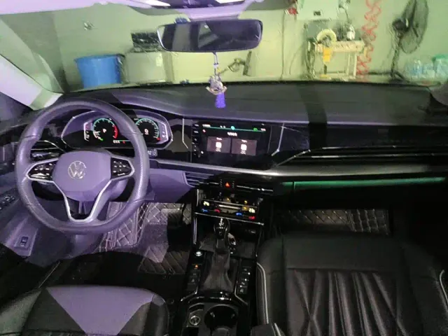 Volkswagen Passat — Фото автомобиля 11