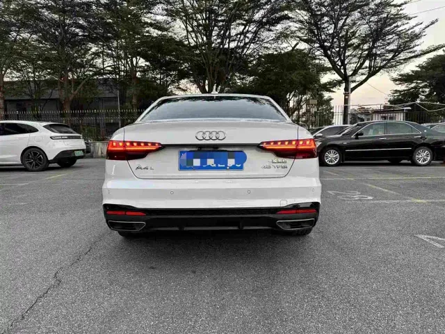 Audi A4L — Фото автомобиля 5