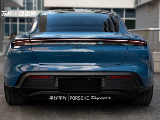 Porsche Taycan — Фото автомобиля 7