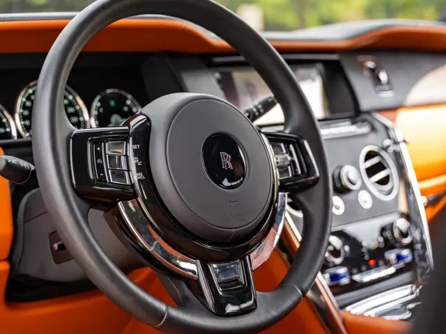 Rolls-Royce Cullinan — Фото автомобиля 15